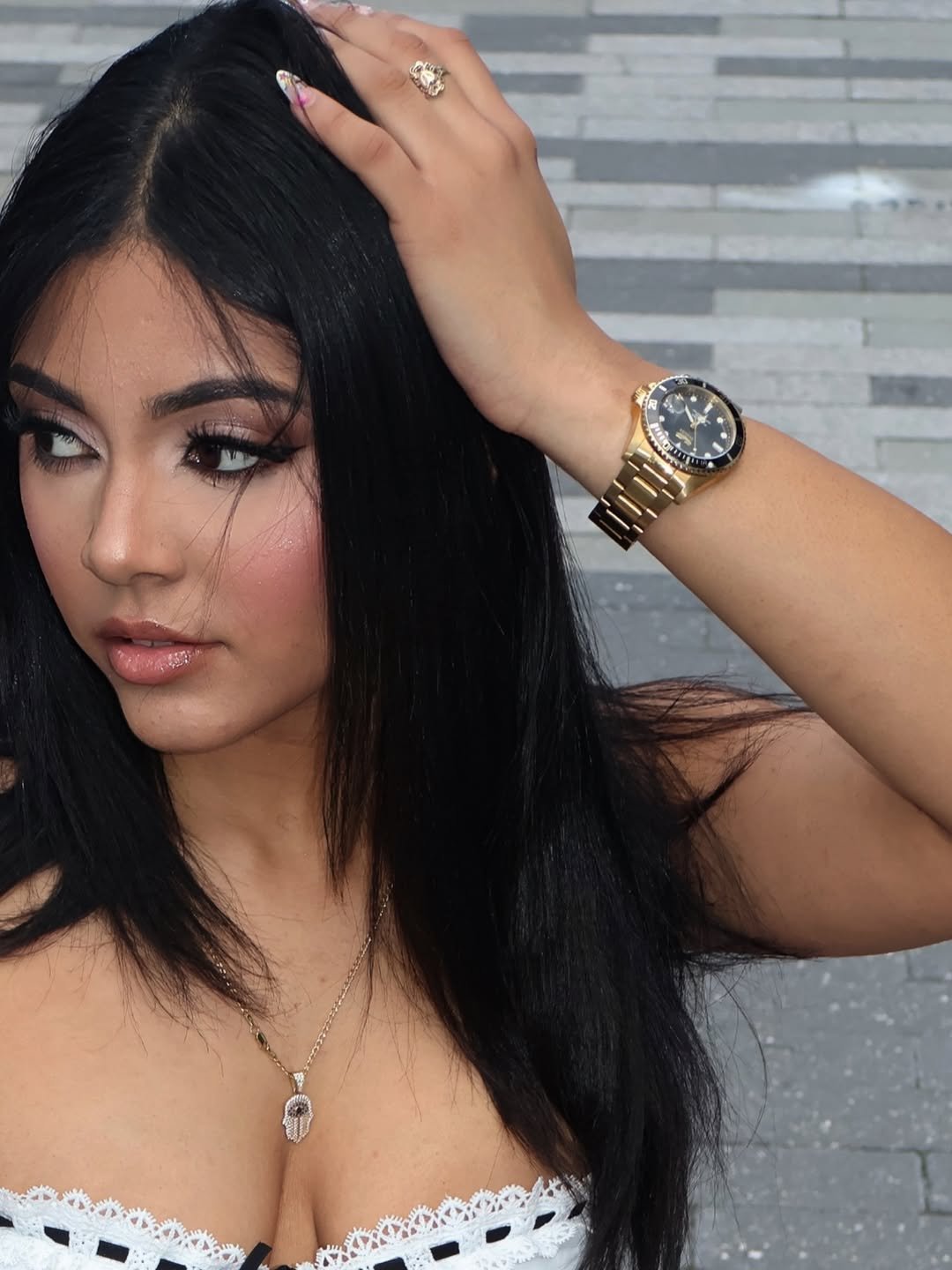 Daniela Duarte Islen — close-up portrait, golden hour glam